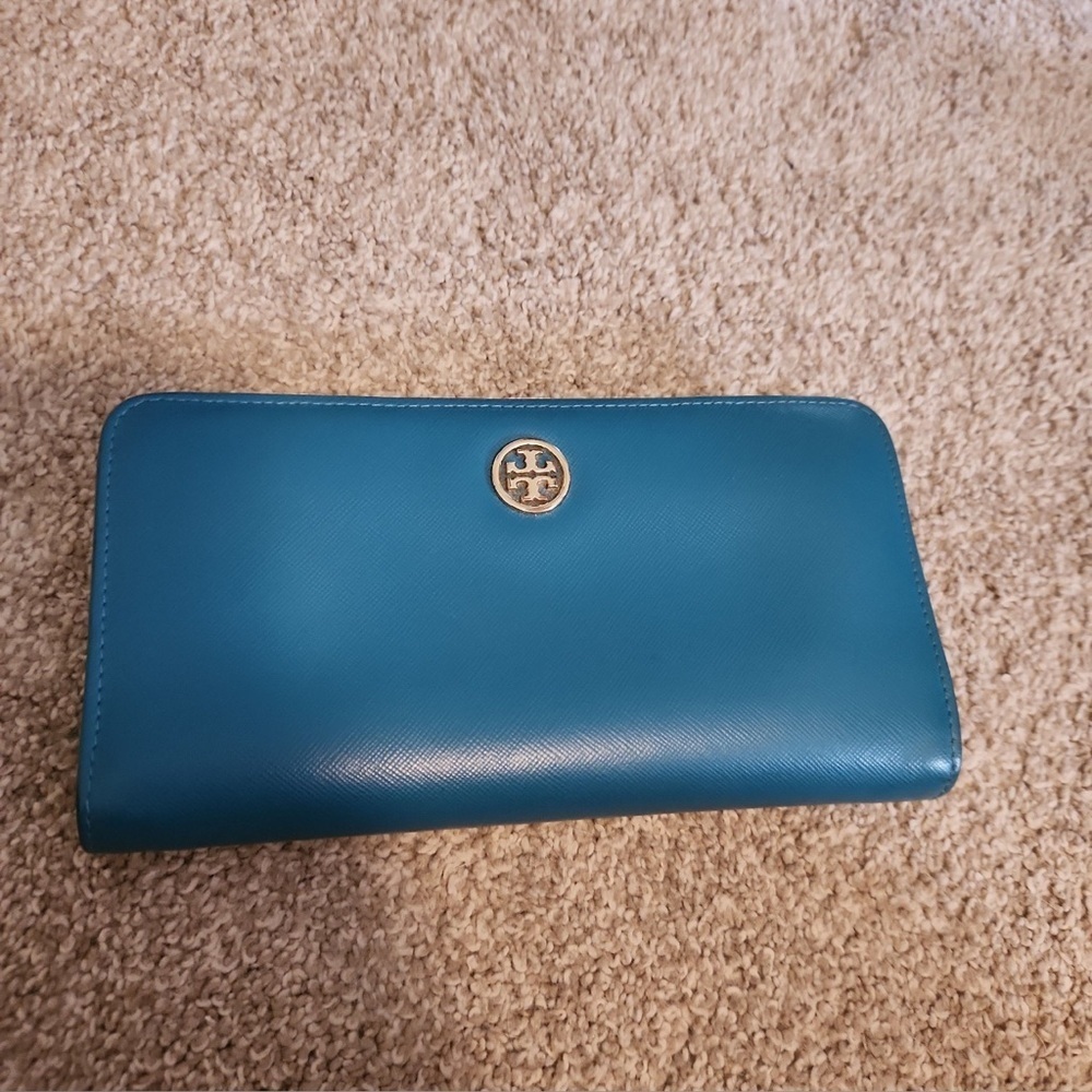TORY BURCH Zip Around Snap Blue Leather Logo Wallet Clutch